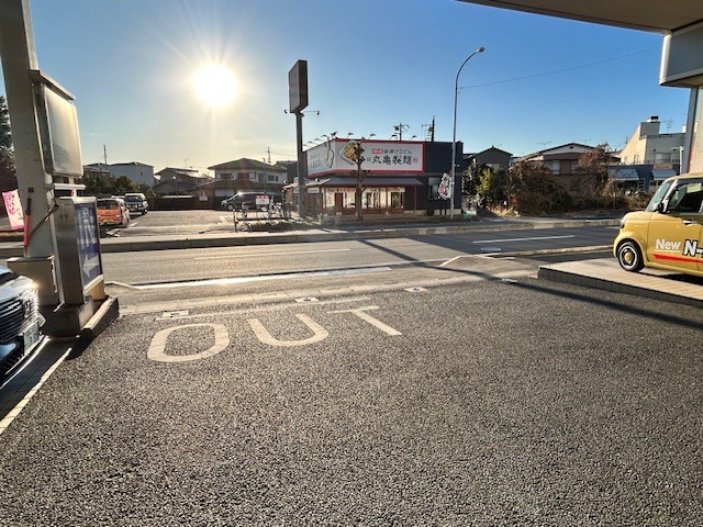 UZ0047983210_18_002.jpg