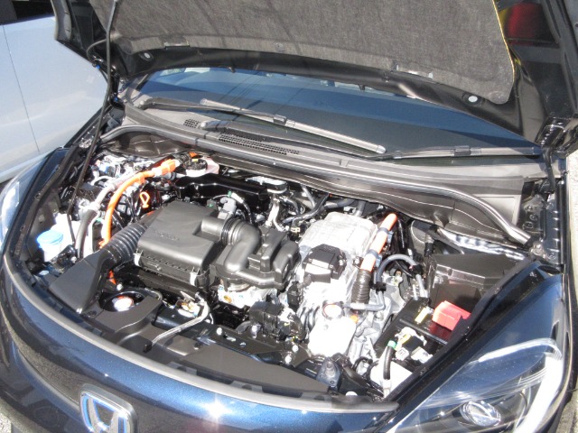 UZ0047983210_3_002.jpg