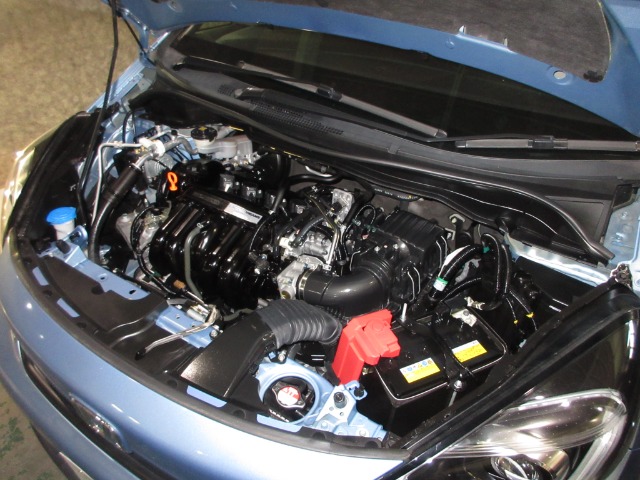 UZ0048405712_2_001.jpg