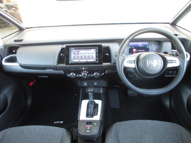 UZ0048381340_10_001.jpg