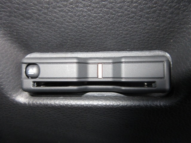 UZ0048381340_12_001.jpg