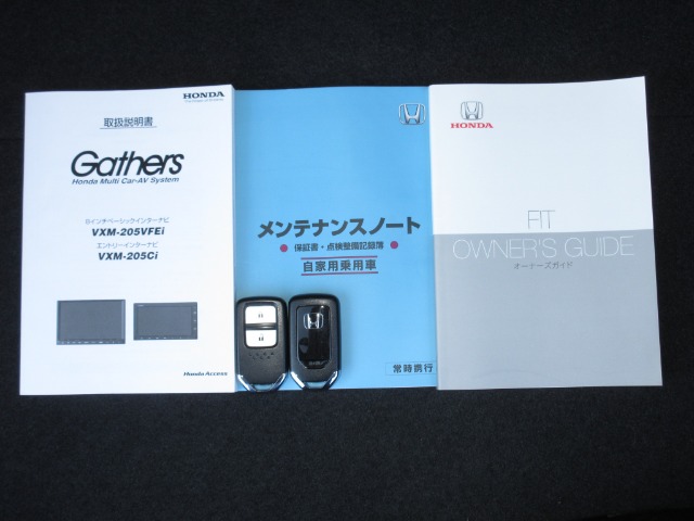 UZ0047983588_17_002.jpg