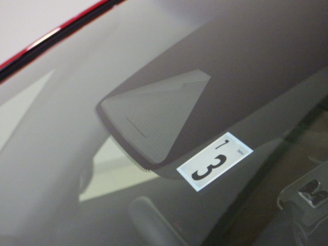 UZ0048576011_2_001.jpg