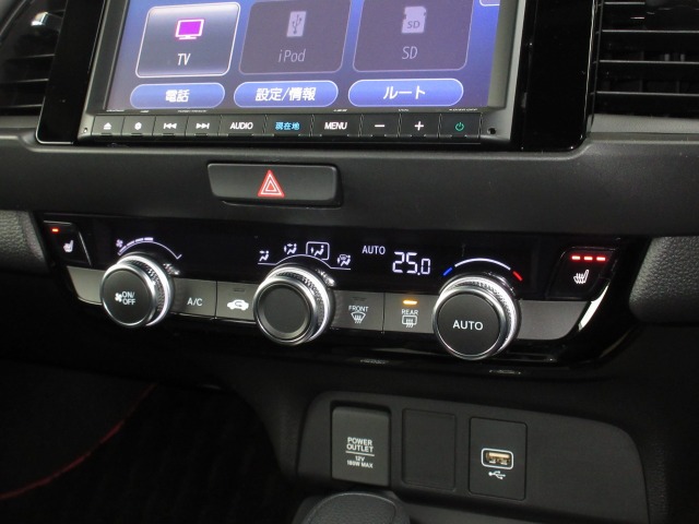 UZ0047887075_11_001.jpg