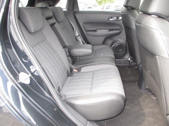 UZ0048444786_15_001.jpg
