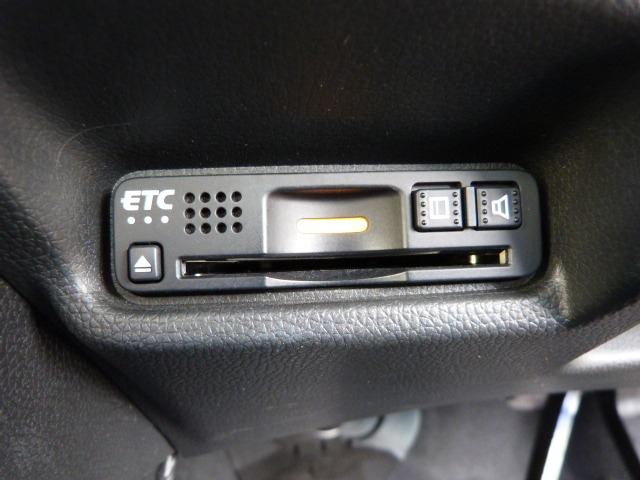 UZ0048576046_17_001.jpg