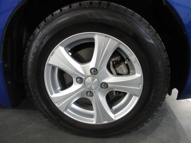 UZ0048558366_19_001.jpg