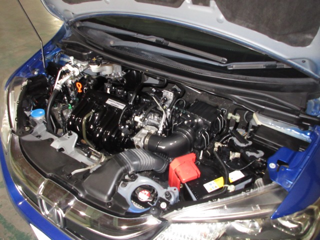 UZ0048558366_2_001.jpg