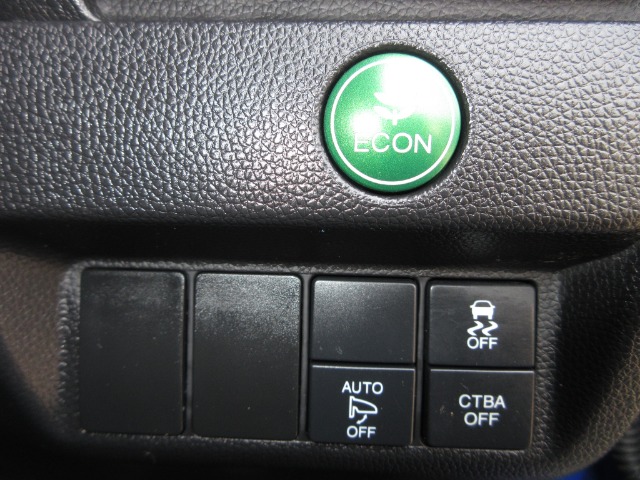 UZ0048558366_9_001.jpg