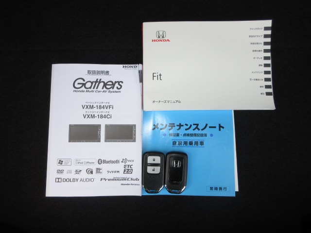 UZ0048329989_17_002.jpg