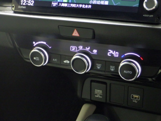 UZ0047906354_31_002.jpg