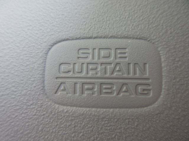 UZ0048447796_13_001.jpg