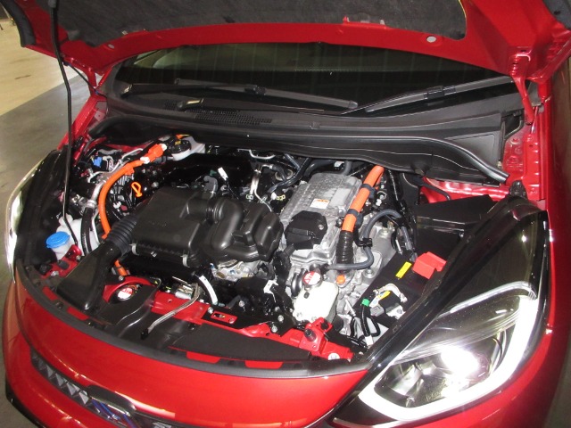 UZ0048474212_2_001.jpg
