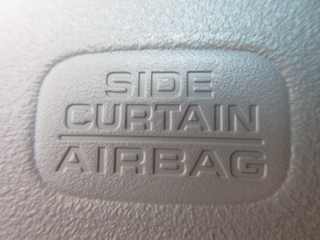 UZ0048484584_14_001.jpg