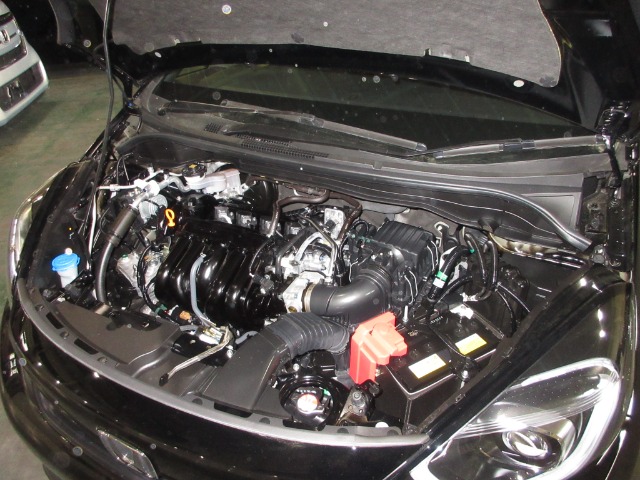 UZ0048484584_2_001.jpg