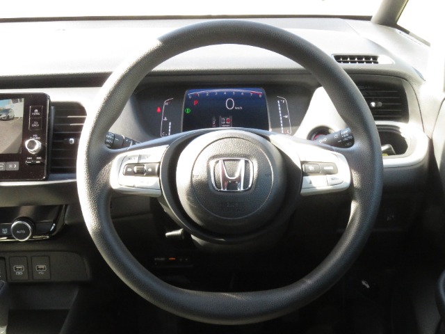 UZ0048046800_15_001.jpg