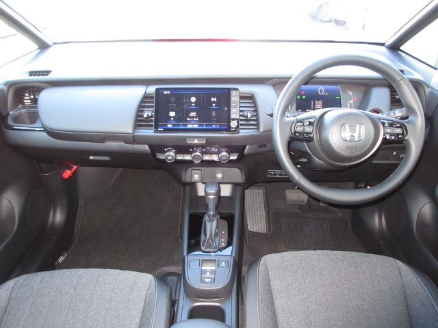 UZ0047884138_10_002.jpg