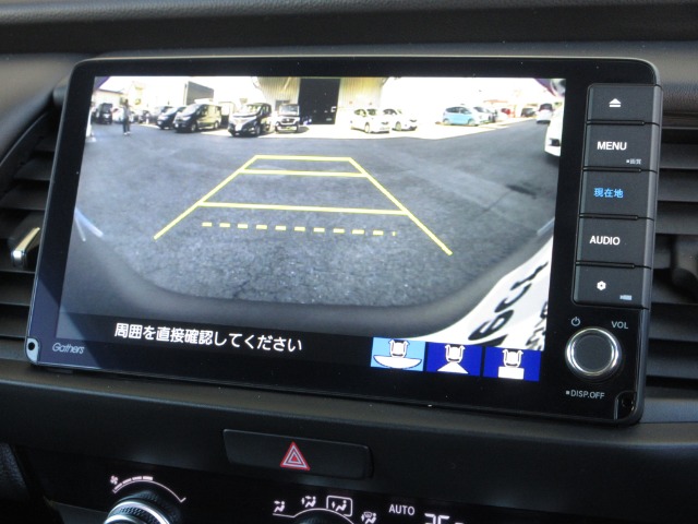 UZ0048491857_4_001.jpg