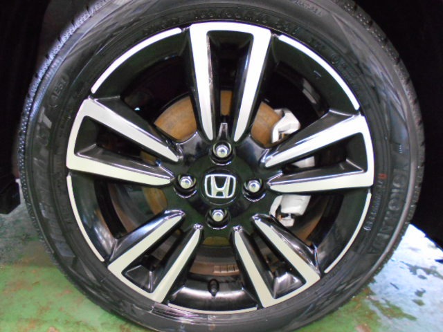 UZ0048317849_18_001.jpg