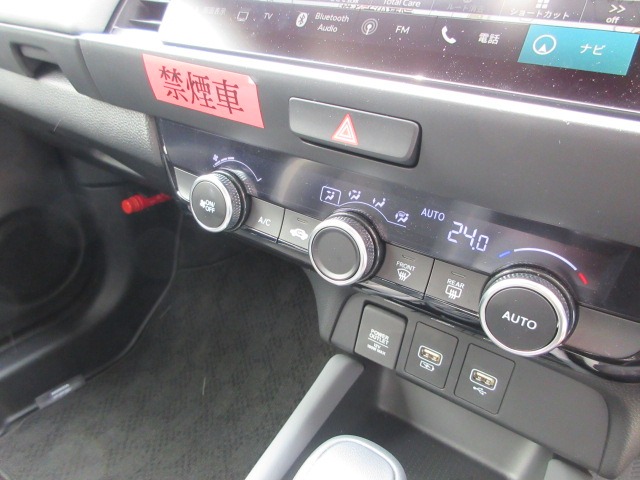UZ0048417398_12_001.jpg