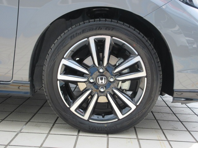 UZ0048417398_30_001.jpg