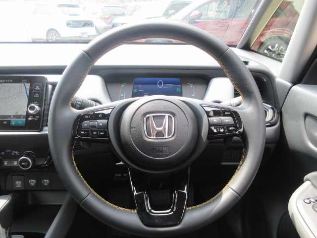 UZ0048417398_7_001.jpg