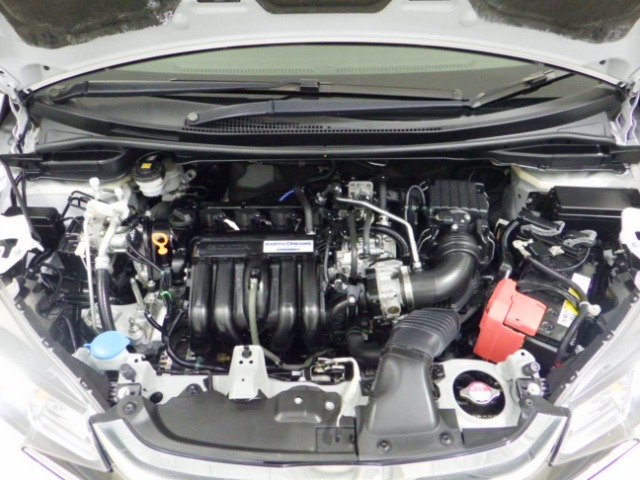 UZ0047566941_33_001.jpg