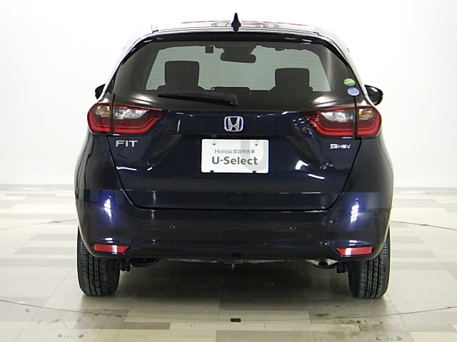 UZ0048413028_15_001.jpg