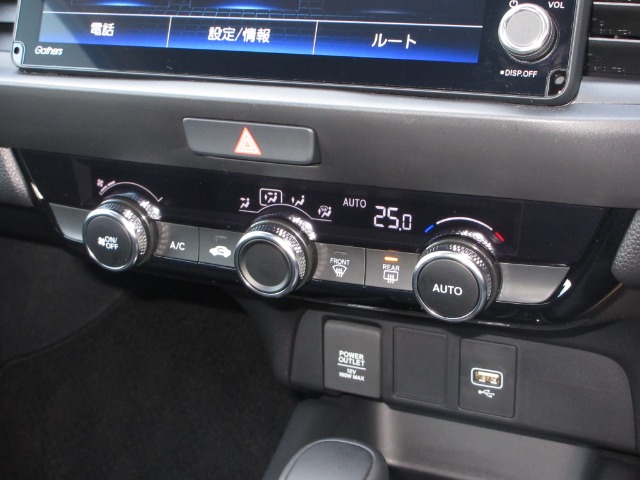 UZ0047583793_11_003.jpg
