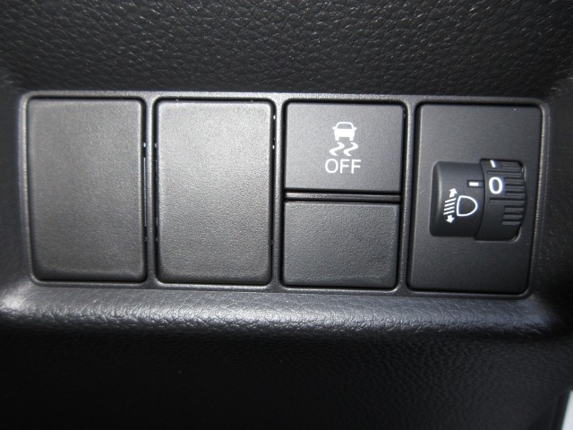 UZ0048334945_16_003.jpg