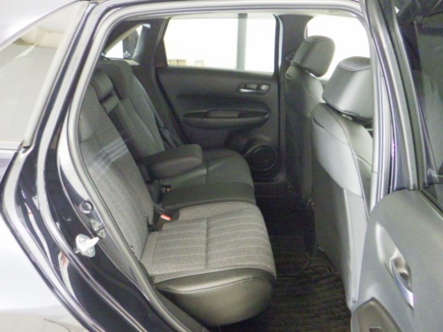 UZ0047778653_14_001.jpg
