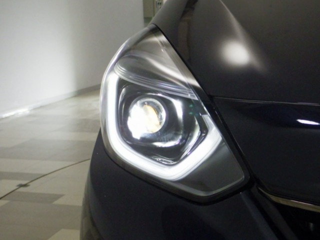 UZ0047778653_35_001.jpg
