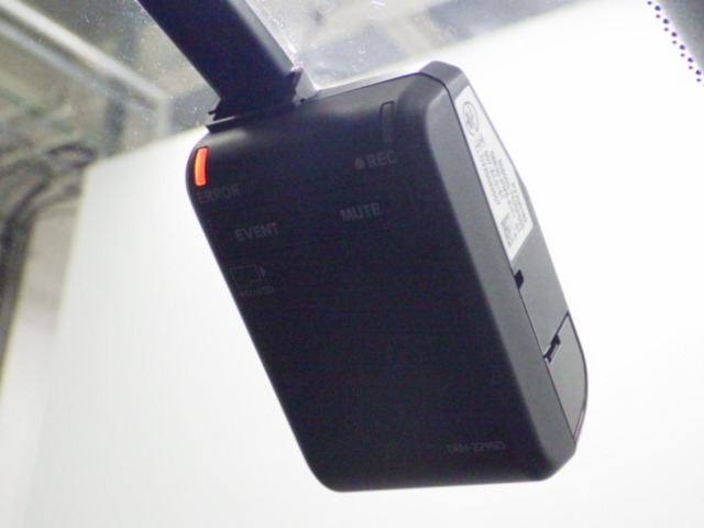UZ0047778653_5_001.jpg