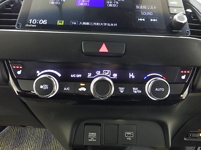 UZ0047790734_31_001.jpg