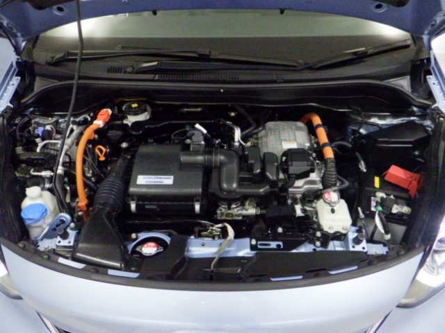 UZ0047790734_37_001.jpg