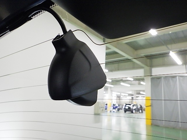 UZ0047790734_5_001.jpg