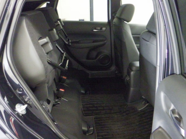 UZ0048109456_10_001.jpg