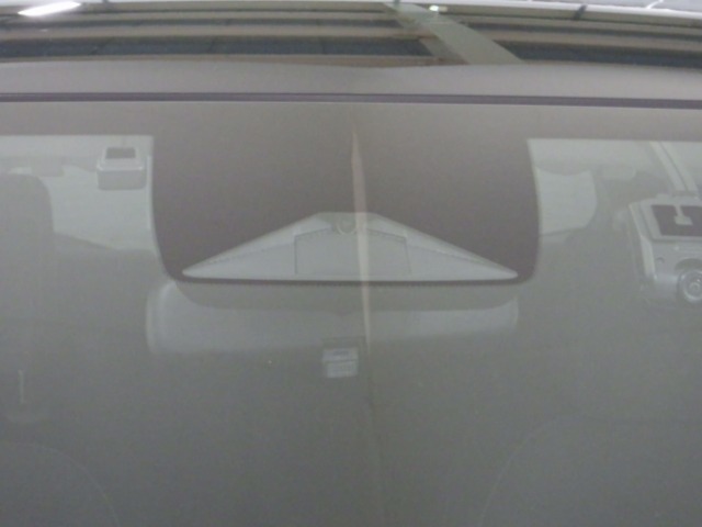 UZ0048109456_1_001.jpg