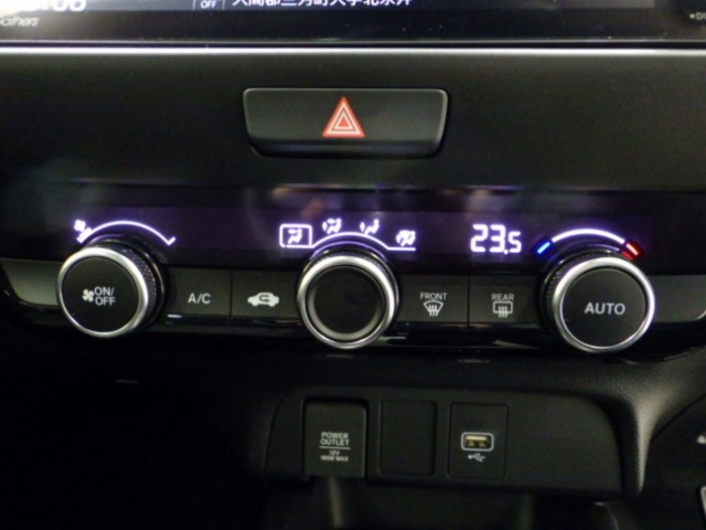 UZ0048109456_6_001.jpg