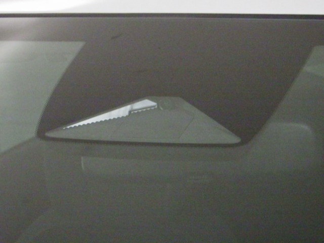 UZ0048132778_1_001.jpg