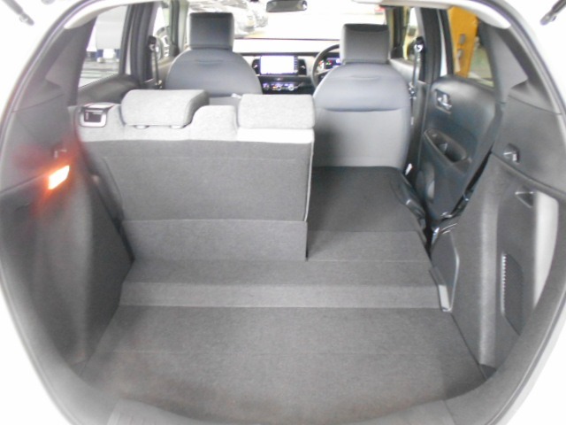 UZ0048490497_11_001.jpg