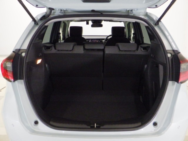 UZ0048490490_15_001.jpg