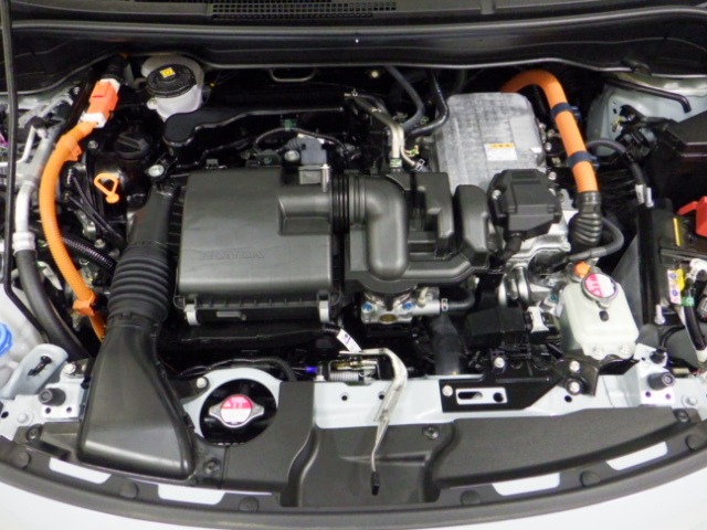UZ0048490490_31_001.jpg