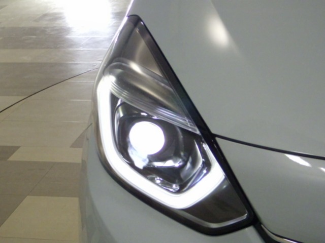 UZ0048490490_32_001.jpg