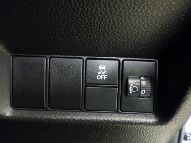 UZ0048490490_34_001.jpg