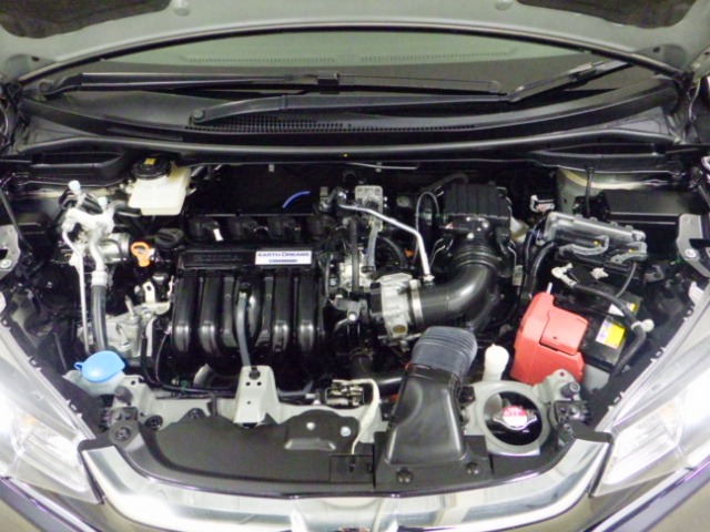 UZ0047835961_35_001.jpg