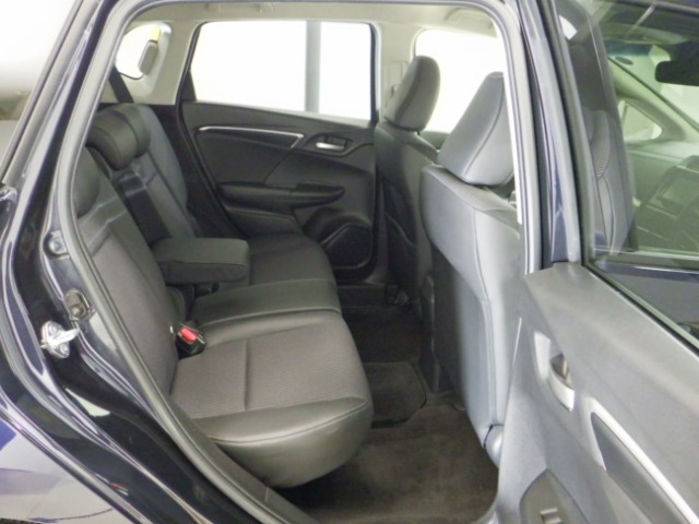 UZ0047835961_8_001.jpg