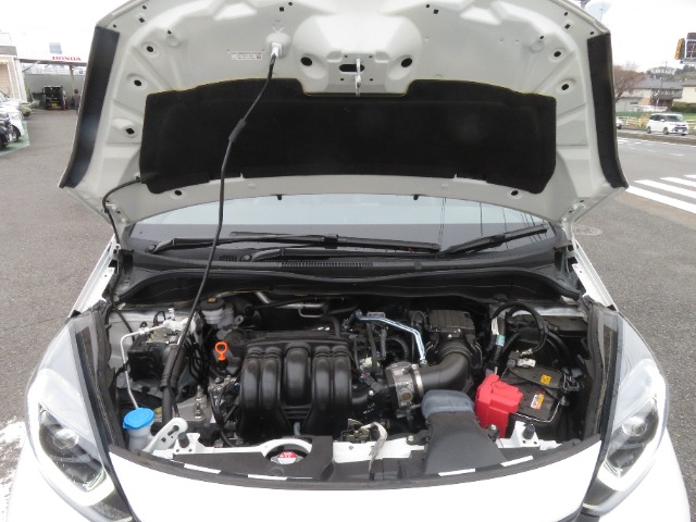 UZ0048545273_33_001.jpg