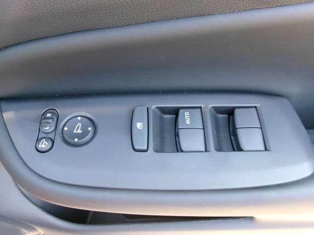 U00048567229_44_001.jpg