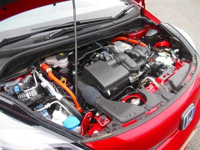 UJ0048240188_59_001.jpg